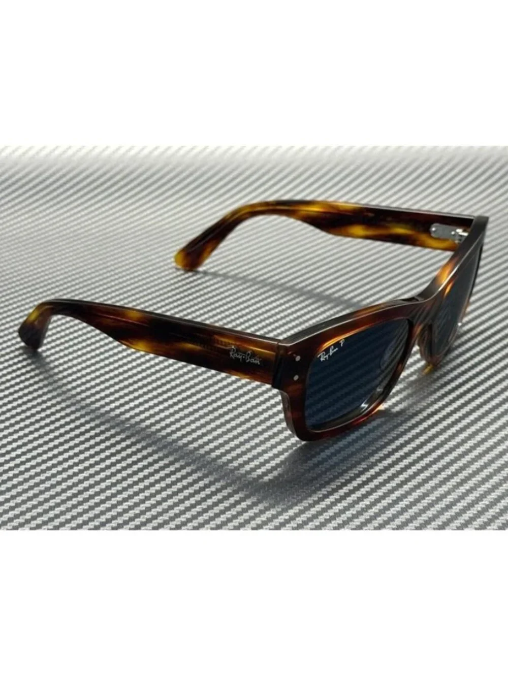 Ray-Ban new tags